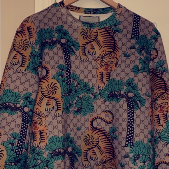 Gucci Other - Gucci Tiger Monogram Neck (vintage)